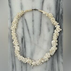 VTG White Sea Shell Bead Chips Necklace 16”